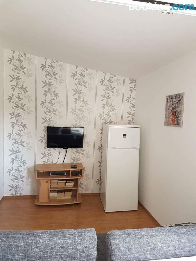 Apartamani Katarina Vl.Ilija Jusup Apartment Starigrad Paklenica Exterior foto