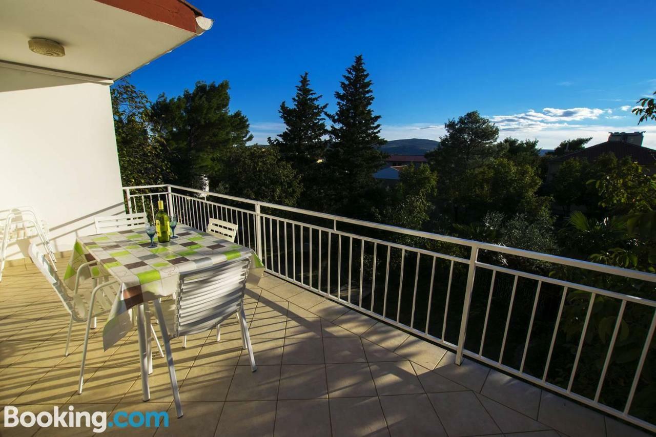 Apartamani Katarina Vl.Ilija Jusup Apartment Starigrad Paklenica Exterior foto