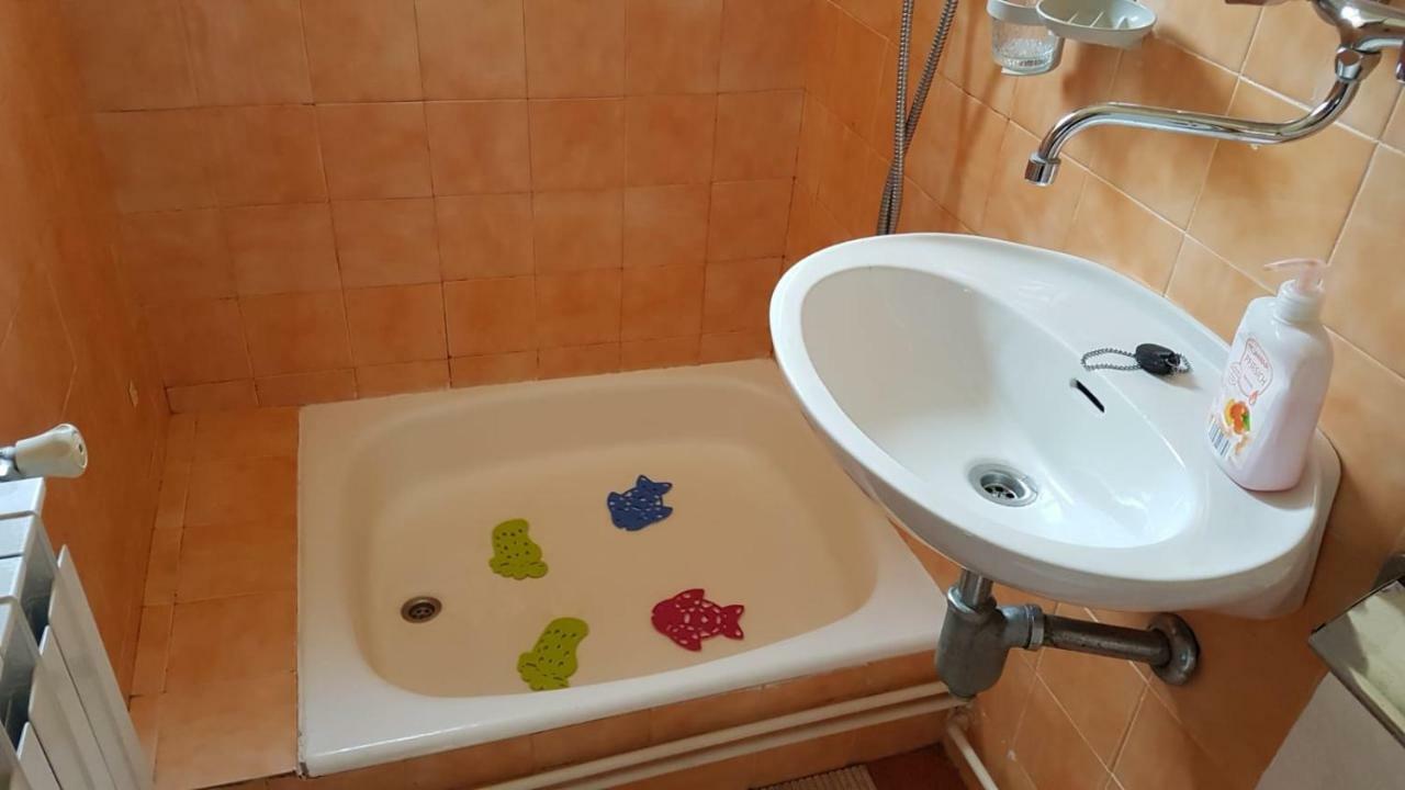 Apartamani Katarina Vl.Ilija Jusup Apartment Starigrad Paklenica Exterior foto